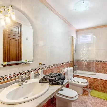 Apartment Luxurious In + Sea View Radazul